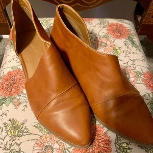 Universal threads mules